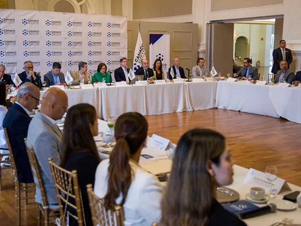 Junta de consejo Abril 01 - CANACO Monterrey