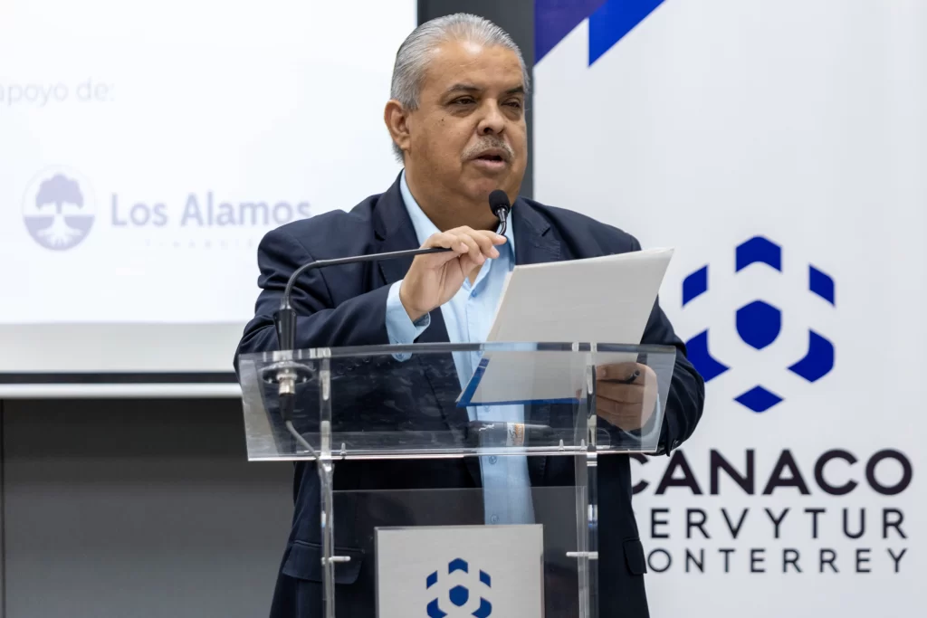 Lic. Martín Reyes, Director de Relaciones Institucionales de CANACO Monterrey